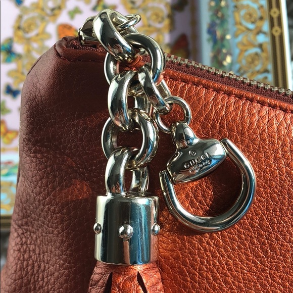 GUCCI Authentic Orange Leather Large Clutch - Picture 3 of 8